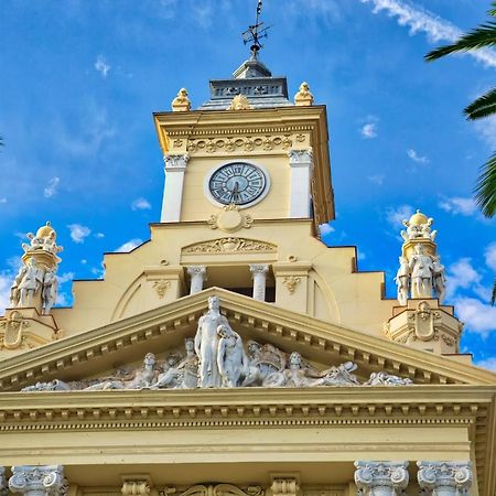 Malaga Centre Apartment With Parking Экстерьер фото