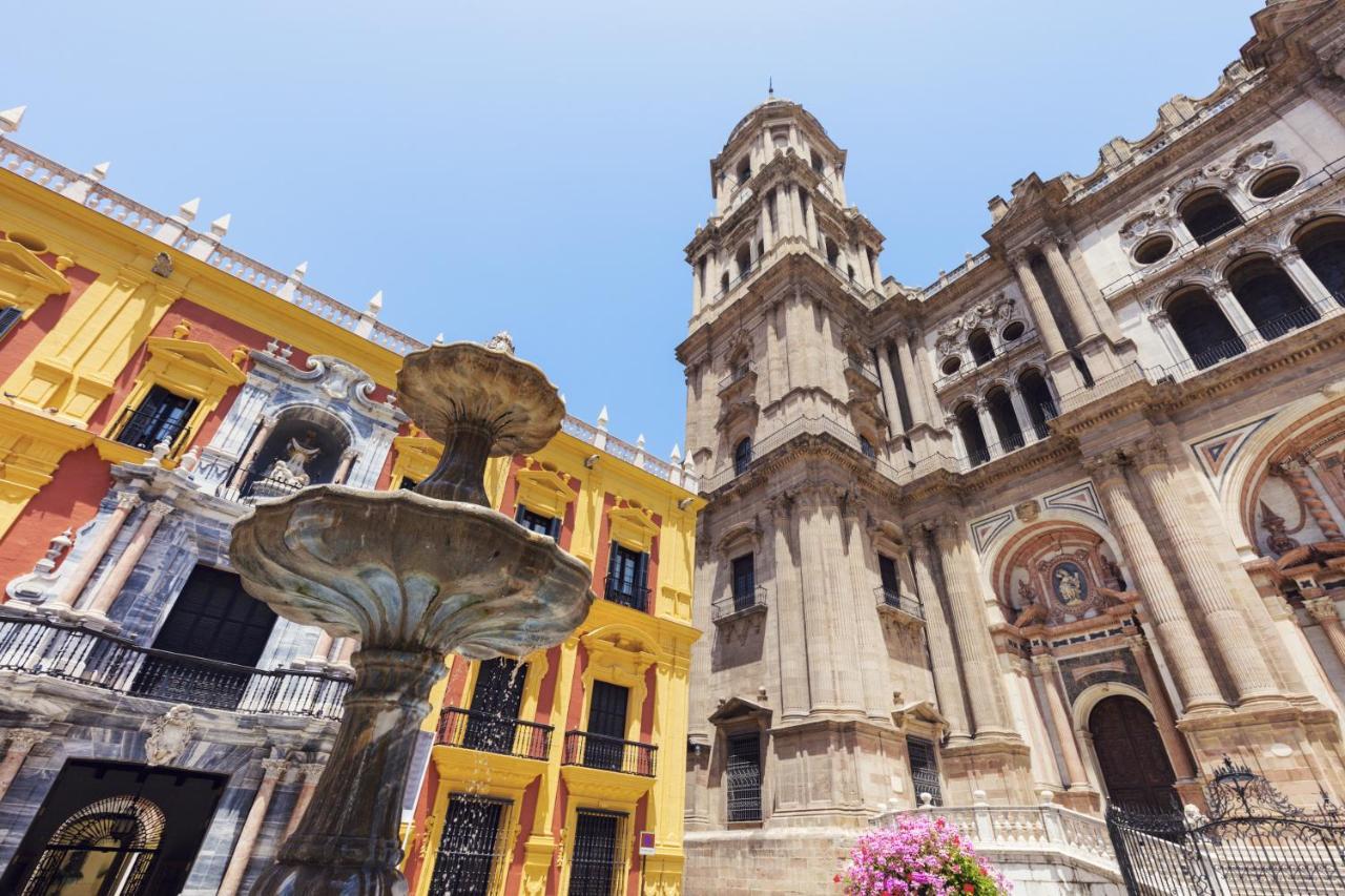 Malaga Centre Apartment With Parking Экстерьер фото