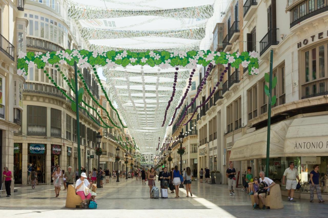 Malaga Centre Apartment With Parking Экстерьер фото