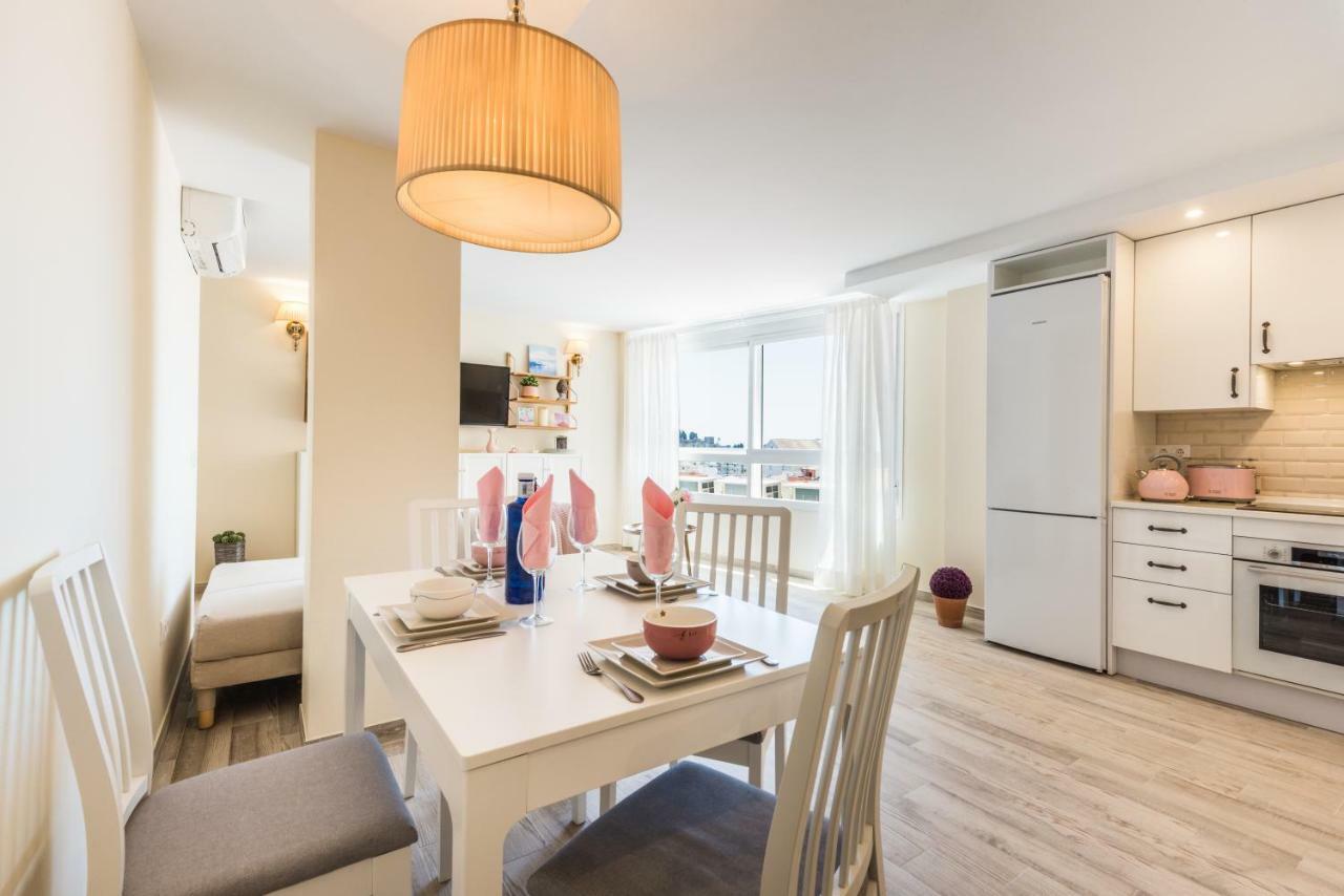 Malaga Centre Apartment With Parking Экстерьер фото