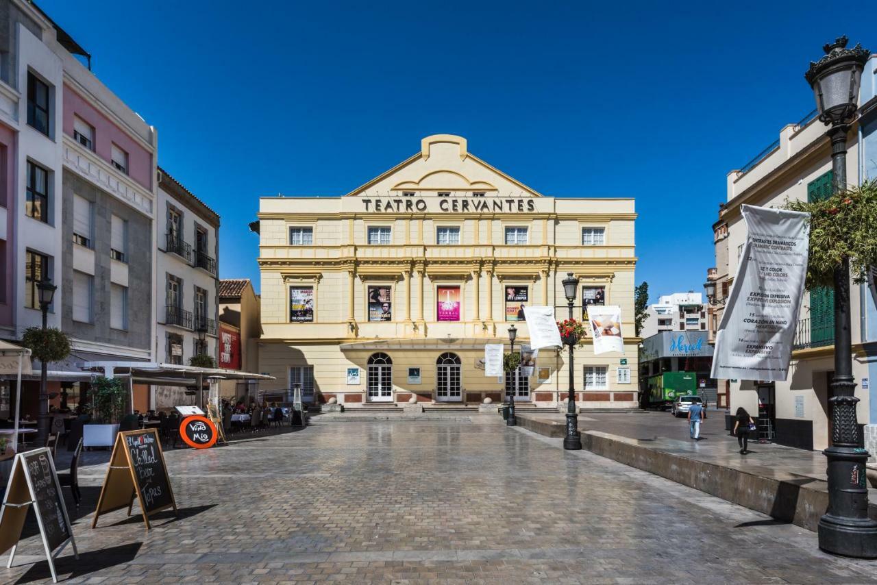 Malaga Centre Apartment With Parking Экстерьер фото