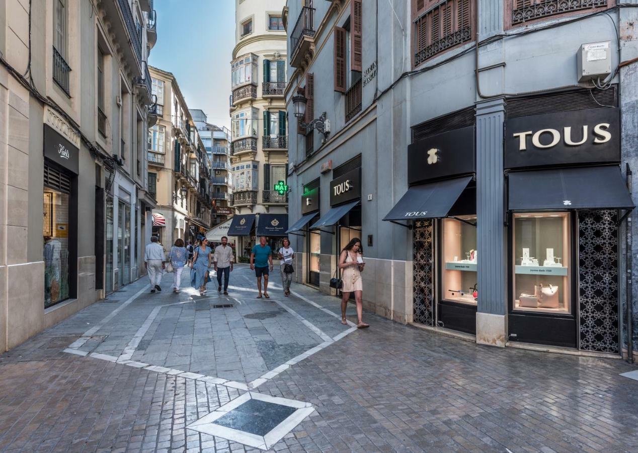 Malaga Centre Apartment With Parking Экстерьер фото