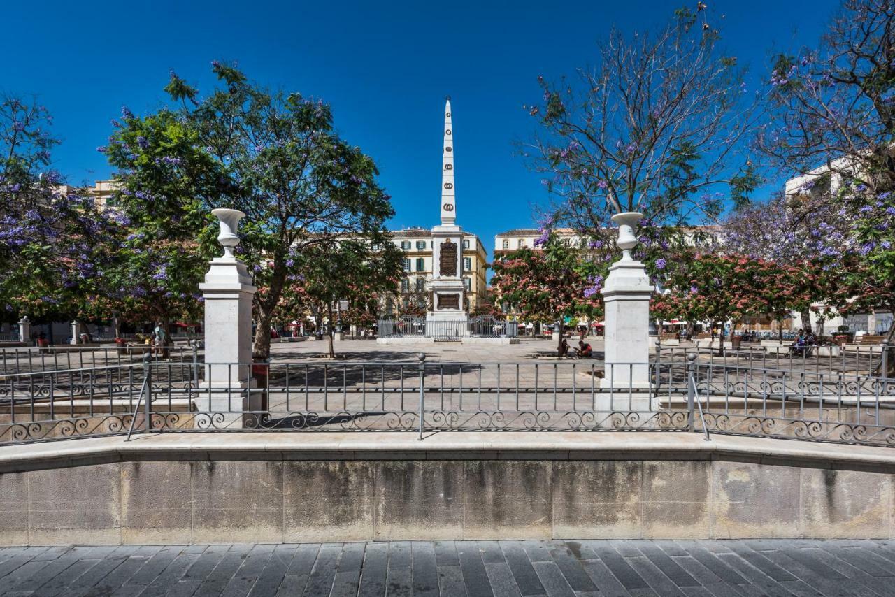Malaga Centre Apartment With Parking Экстерьер фото