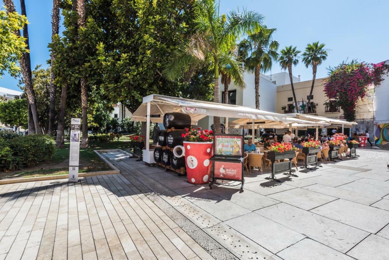 Malaga Centre Apartment With Parking Экстерьер фото