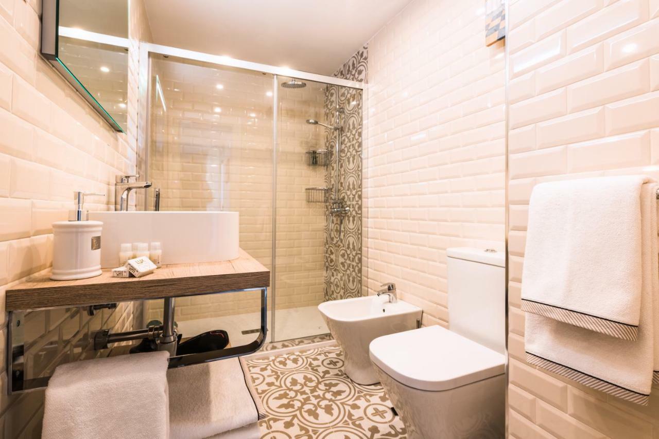 Malaga Centre Apartment With Parking Экстерьер фото
