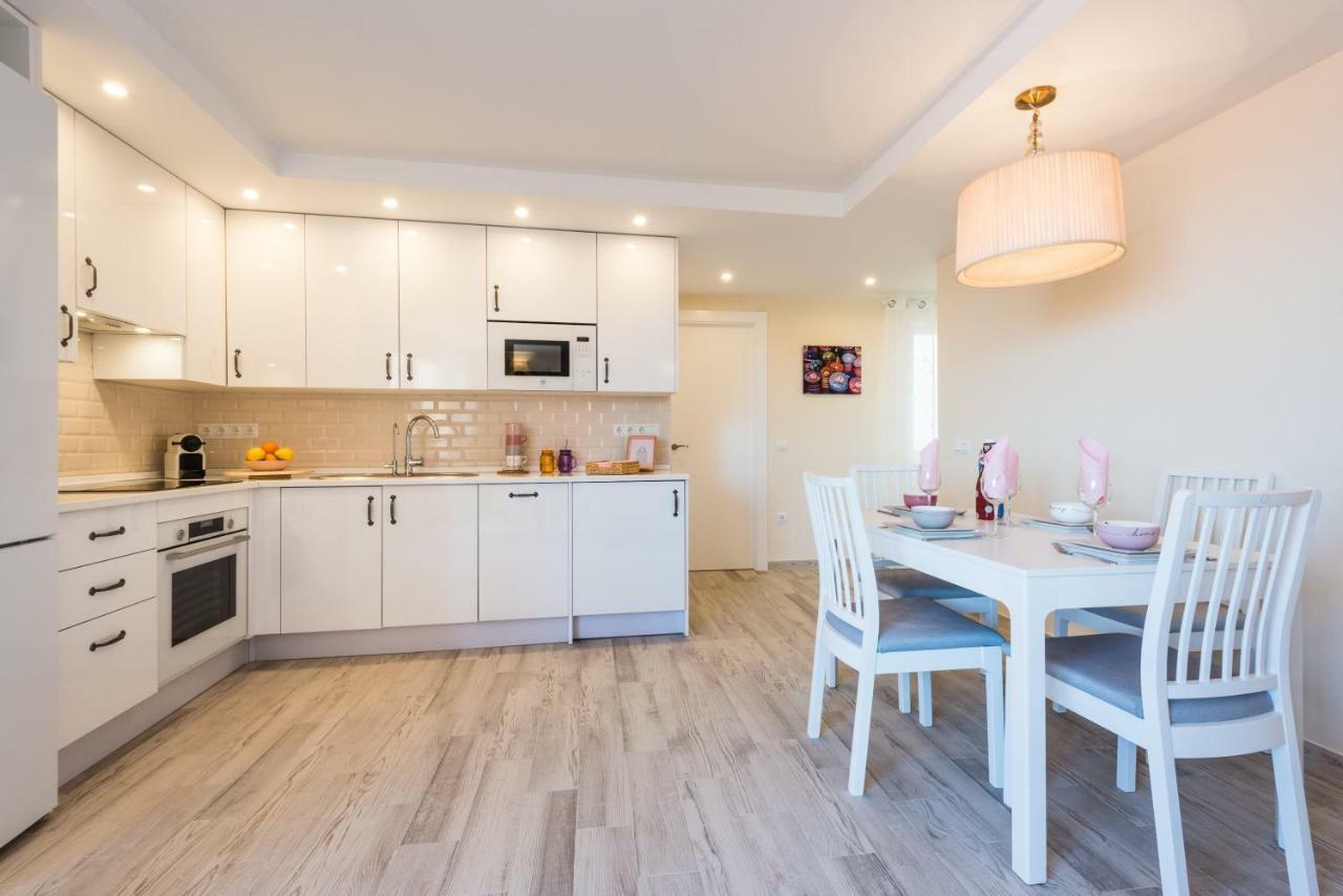 Malaga Centre Apartment With Parking Экстерьер фото